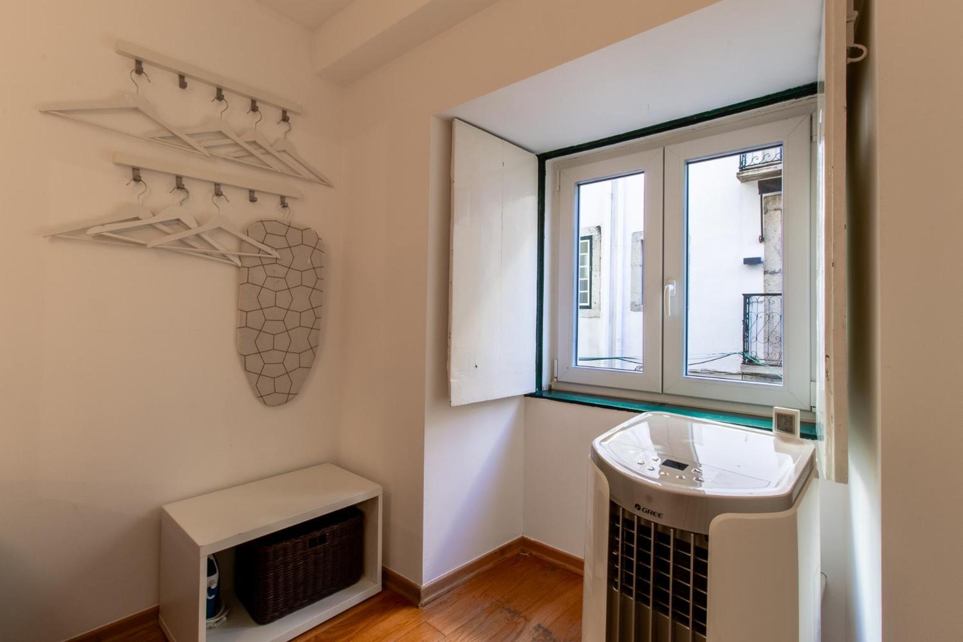 Contemporary In Chiado 1